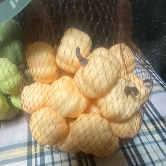 Miniature Fall Pumpkin Gourd Lot - Picture 2 of 14